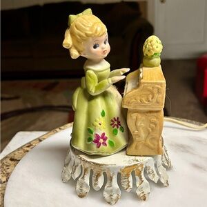 Aladdin Giftware • Vintage • Poreclain • Girl Playing Piano • Night Lamp